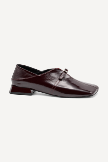 Pantofi cu toc jos din piele lăcuită MGZ-330-3240-bordeaux